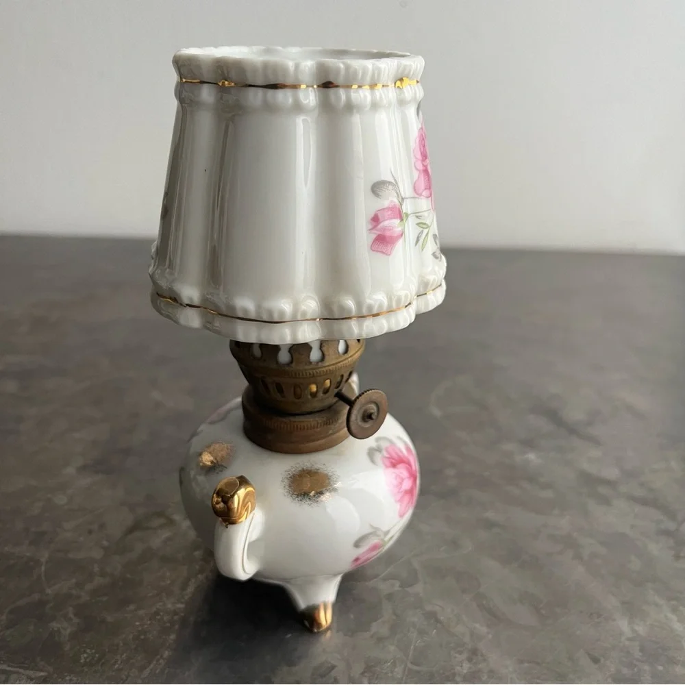 Oil Lamp Trimont Ware Japan Pink Roses